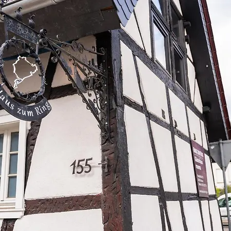 Haus Zum Ring 아데나우