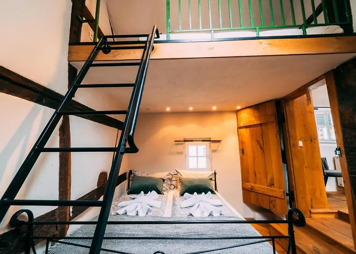 Haus Zum Ring 아데나우